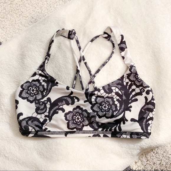 Lululemon Free to Be Bra Black and White Floral - Picture 1 of 4
